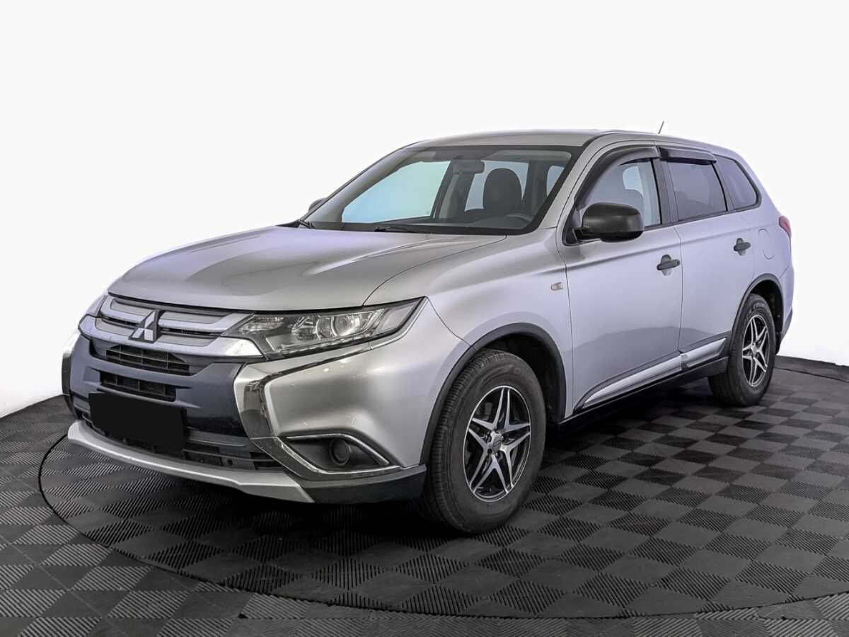Mitsubishi Outlander, 2015