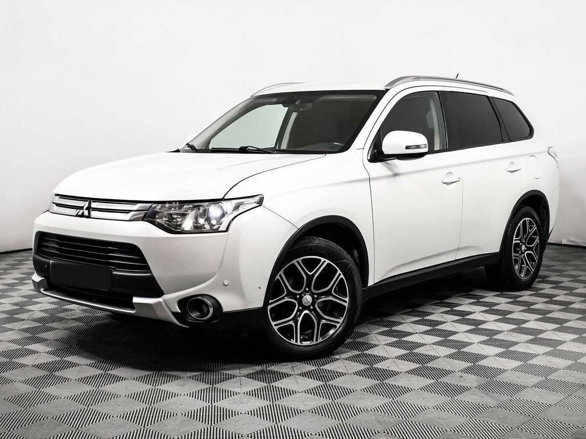 Mitsubishi Outlander, 2015