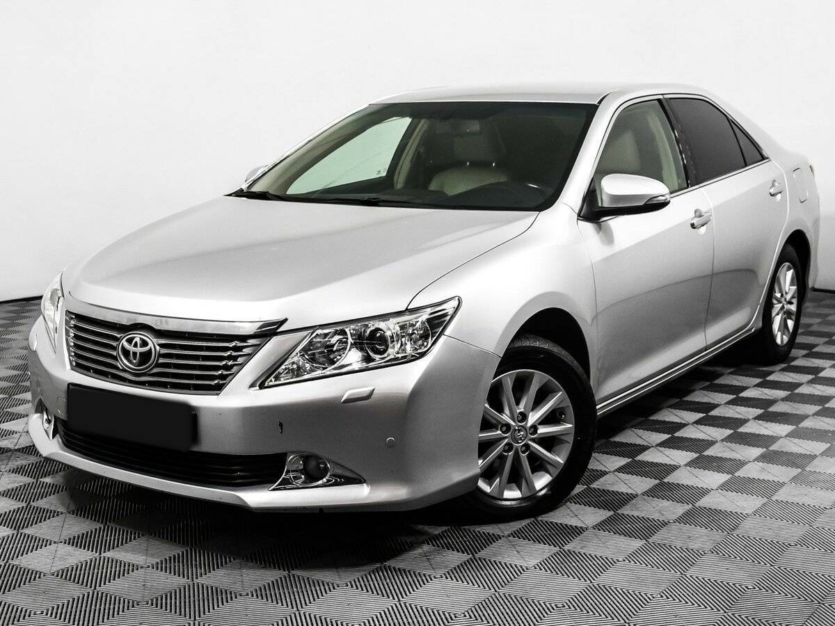 Toyota Camry, 2012