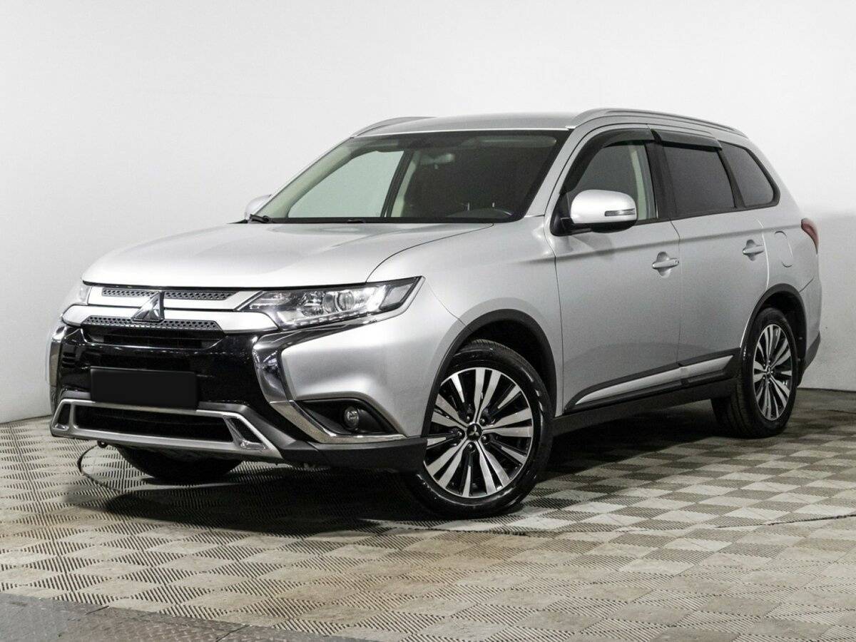 Mitsubishi Outlander, 2020